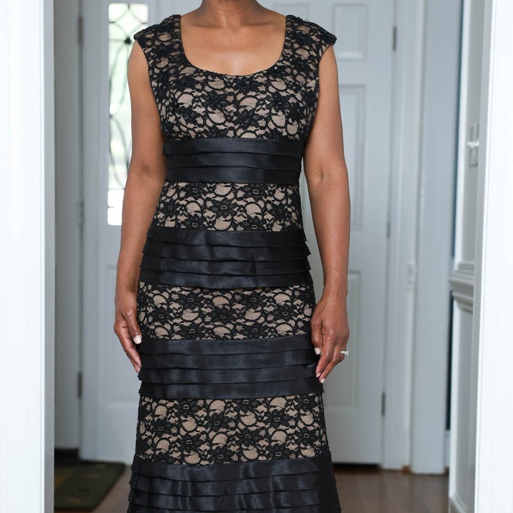 Ignite Evenings by Carollin Gown Size 4